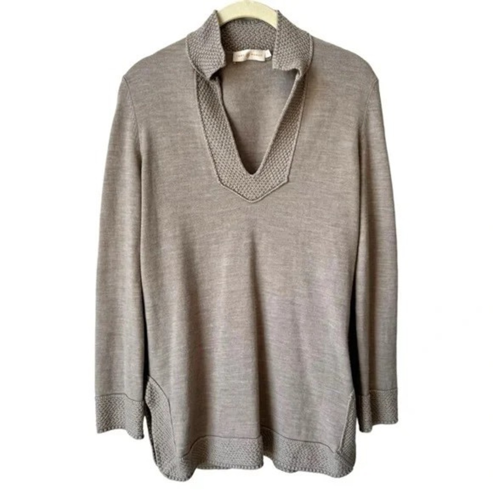 Elegant Gray Women's Sweater